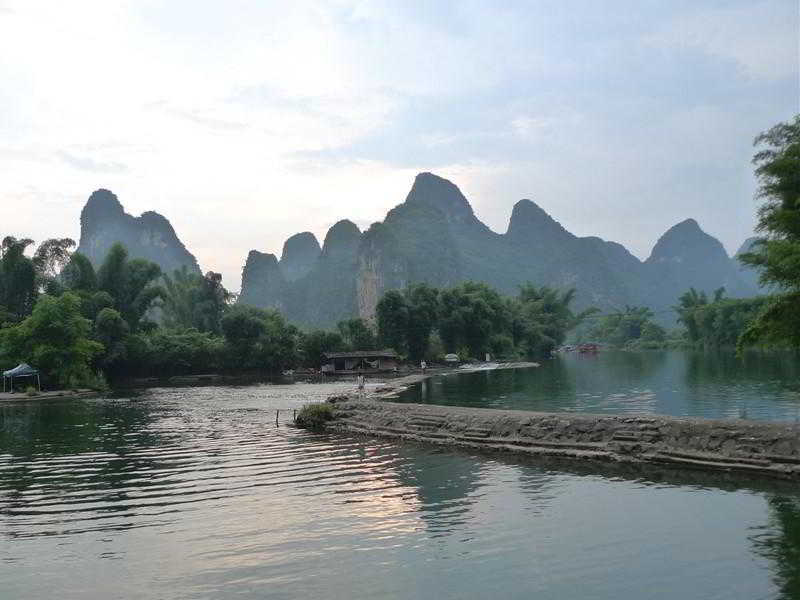 Dragon River Retreat Hotel Yangshuo Exterior photo
